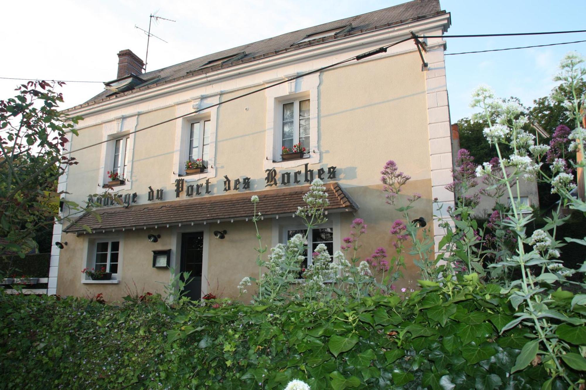 L'Auberge Du Port Des Roches Luche-Pringe Екстериор снимка